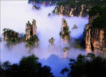 Tour Zhang Jia Jia. Mountain Travel incarnate Valley sky. Chinese fairy tale land. 5 day trip visit Guangzhou flight CZ just 27,900 baht (including finished.)