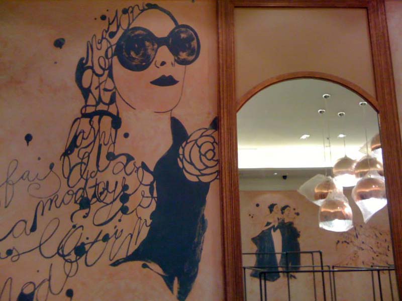 รับออกแบบงานศิลปะทุกรูปแบบ งานเพ้นท์ผนังห้องตัวอย่าง โรงแรม คอนโด ร้านค้า สตูดิโอ
