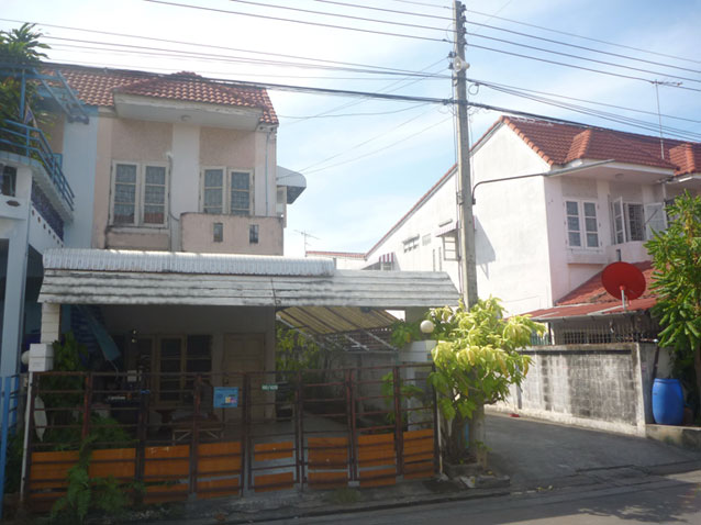 For Sale Townhouse Conner Position Moo Baan Thanarom Hathairaj
