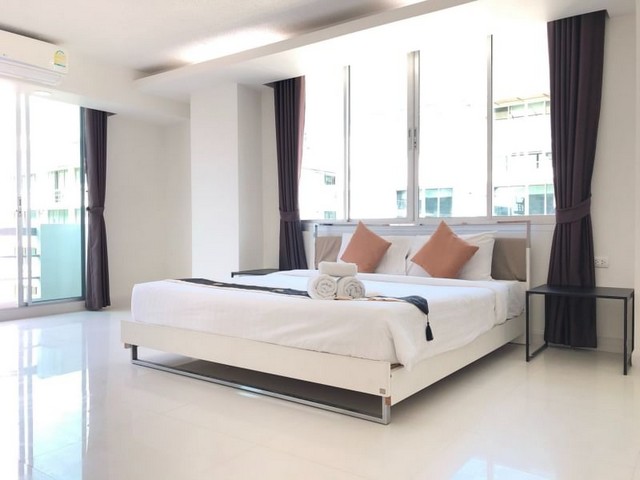 The Waterford Sukhumvit 50 spacious private 7th floor BTS On Nut