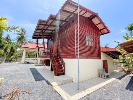 Minimal style wooden house, floor #available for rent, usable area 84 sq m, near Phru Na Mueang, Koh Samui.