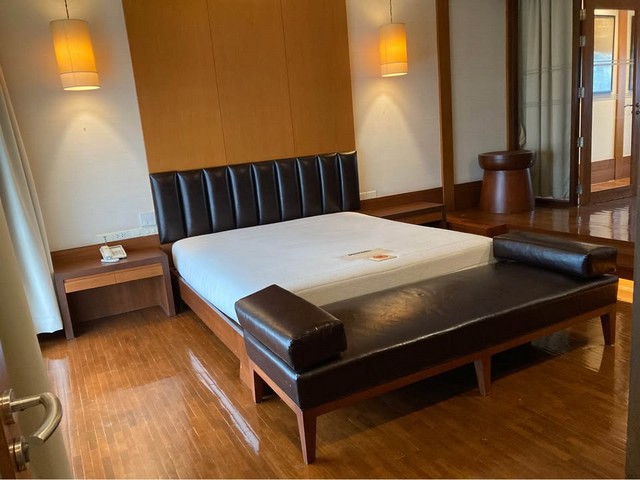 ให้เช่าทาวโฮมใกล้สถานี รถไฟฟ้าพร้อมพงษ์-ทองหล่อ4  ชั้น  โครงการ พร้อมพรรค ซอยทองหล่อ 25