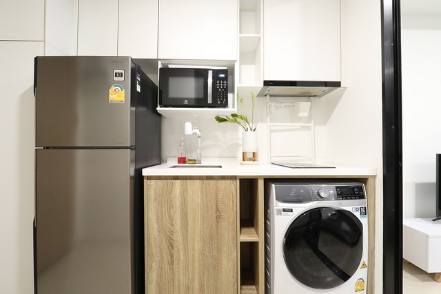 Noble Ambience Sukhumvit 42 comfortable spacious 8th floor BTS Ekkamai