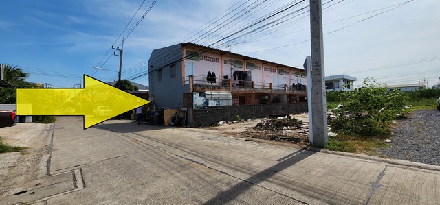 ขายที่ดินด่วน!!!! ราคาลดพิเศษเลย จ้าาขายที่ดินลำลูกกา คลอง4 ลาดสวาย  50 ตรว*** ลดราคาขาย 1.25 ล้านบาท จากขายราคา 1.39   ล้านบาท  ***ขายที่ดินลำลูกกา-รังสิต คลอง4 ถนน ไสวประชาราษฏร์ 50 ตรว เหมาะทำโกดัง ออฟฟิศ ปลูกบ้าน ทำเลดี ใกล้แหล่งชุมชน ที่ตั้งที่ดิน :    ตำบล ลาดสวาย อำเภอ ลำลูกกา ปทุมธานี 12150ขายที่ดิน เนื้อที่ดิน 50 ตรว คลอง4 ธัญบุรี-ลำลูกกา ติดถนนคอนกรีต- กว้าง 8 เมตร - ลึก  25 เมตร* เป