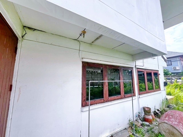 MRT บางเขน 1.6 กม. เดอะมอลล์ ติดราชวินิตบางเขน  ถ.งามวงศ์วาน45-49 บ้านเดี่ยว 2 ชั้น  3นอน 3น้ำ 80 ตร.วา.240 ตร.ม. ม.เกษตรศาสตร์ 2.8 กม.