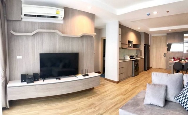 TEL : 092-288 9359 Ms. DanitaLine : https://line.me/ti/p/yxo92dHWP1ให้เช่าลัดดาพลัส คอนโด ศรีราชาห้องสวยทะเลเต็มเต็ม ว่างแล้วจ้า ขนาด 67 ตรม. ชั้น 15 วิวทะเล2 ห้องนอน 2 ห้องน้ำ พร้อมเฟอร์นิเจอร์บิวอิน และเครื่องใช้ไฟฟ้าฟิตเนส สิ่งอำนวยความสะดวก- สระว่ายน้ำ- ลิฟท์- ที่จอดรถ- โรงยิม ฟิตเนส- สวนหย่อม  พื้นที่จัดบาร์บีคิว- กล้องวงจรปิด(CCTV)- การรักษาความปลอดภัย 24 ชั่วโมงสะถานที่ใกลเคียง- ใกล้เกาะลอย- ใกล้โรบินสั