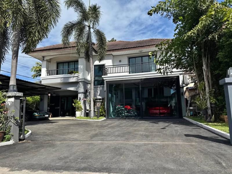 บ้านเดี่ยว2 ชั้น 4นอน 4น้ำ จอดรถ10คัน  ถ.หทัยราษฎร์-สายไหม