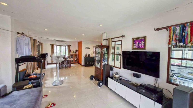 บ้านเดี่ยว 2 ชั้น หมู่บ้าน มัณฑนา ธนบุรีรมย์ ประชาอุทิศ