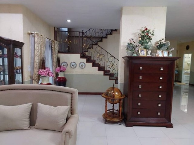 บ้านหลังใหญ่ 2 ชั้น ในโครงการ กุลพันธ์วิลล์8 หางดง