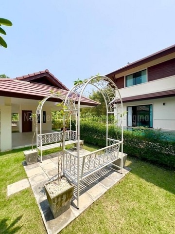 พูลวิลล่า 2 ชั้น สไตล์ล้านนา ร่มรื่น พร้อมอยู่ หางดง