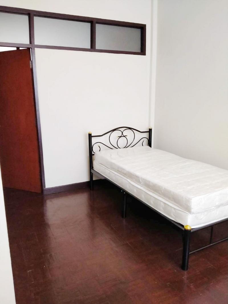 ให้เช่าทาวน์เฮ้าส์ 2 ชั้น หมู่บ้านรวมทองนิเวศน์ ซอยพึ่งมี3 สุขุมวิท 93 กทม. ใกล้ BTS สถานีบางจาก