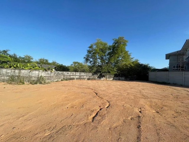 ขายที่ดินแปลงสวย ติดถนนใหญ่ อ่างศิลา ใกล้ห้างเซ็นทรัลชลบุรี  FP-L030