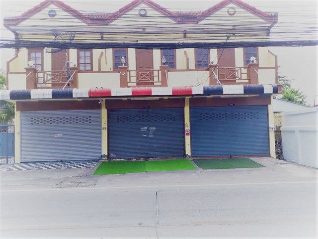 ให้เช่าอาคารพาณิชย์  18 ตารางวา ซอยทานสัมฤทธิ์ ถ.ติวานนท์ อ.เมือง จ.นนทบุรี ที่ตั้ง : ซอยติวานนท์ 38 (ซอยทานสัมฤทธิ์) ถ.ติวานนท์ อ.เมือง จ.นนทบุรี ขนาดพื้นที่ : 18 ตารางวารายละเอียดให้เช่าอาคารพาณิชย์    (รีโนเวทใหม่) (อยู่อาศัยค้าขายได้) 2 ชั้น 2 ห้องนอน 2 ห้องน้ำ 1 ห้องโถง 1 ห้องครัว 2 แอร์ ทำเลดี ใกล้รถไฟฟ้าสายสีชมพู เป็นชุมชนขนาดใหญ่ ติดถนนหลักของซอย เหมาะค้าขายและอยู่อาศ