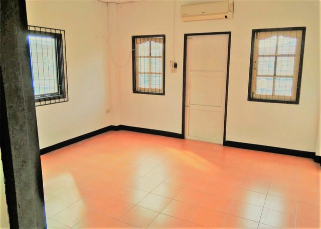 ให้เช่าอาคารพาณิชย์  18 ตารางวา ซอยทานสัมฤทธิ์ ถ.ติวานนท์ อ.เมือง จ.นนทบุรี