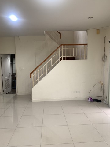 ให้เช่าทาวน์เฮ้าส์2ชั้น ธีรินทร์ ทาวน์ เพชรเกษม 48 (แยก 20)