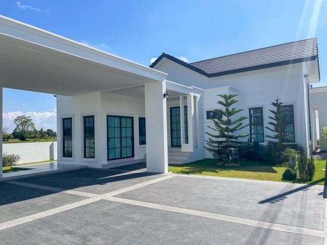 พูลวิลล่า วิวทุ่งนาล้อมรอบ ตกแต่งสวย โซนสันทราย