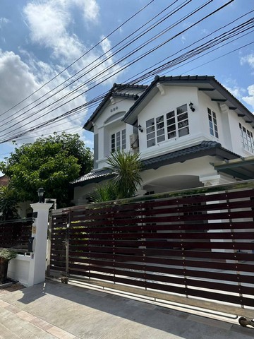 ขายบ้านเดี่ยวชัยพฤกษ์ 2 ชั้น 91.6 ตร.ว 4 ห้องนอน 3 ห้องน้ำ 1ห้องแม่บ้าน ห้องรับแขก ห้องครัว 3 ที่จอดรถ  กรุงเทพมหานคร ที่ตั้ง : หมู่บ้านชัยพฤกษ์ เพชรเกษม ซอยกาญจนาภิเษก3 แขวงบางบอนเหนือ เขตบางบอน กรุงเทพมหานคร 10150https://maps.app.goo.gl/qcZcnxXcgMNZhBmD7?g_st=ilขนาดพื้นที่ : 66.5 ตารางวารายละเอียด: บ้านเดี่ยว 2 ชั้น 66.5 ตารางวา: 4 ห้องนอน 3 ห้องน้ำ 1ห้องแม่บ้าน: ห้องรับแขก ห้องครัว 3 ที่จอดรถสถานที่ใกล้เคียงแม