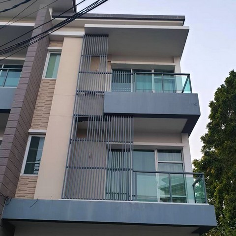 ขาย ทาวน์โฮม ทาวน์ พลัสเอ็กซ์ ลาดพร้าว แขวงคลองจั่น เขตบางกะปิ กรุงเทพ