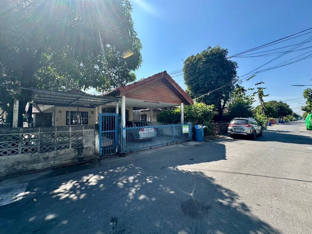 เทอร์มินอล21 พระราม3 180ม. ตลาดเพิ่มทรัพย์ 900 ม. อาคารพาณิชย์ 3.5 ชั้น 3นอน 4 น้ำ ทำเลเยี่ยม 18 ตร.วา.222 ตร.ม. ถ.พระรามที่ 3 เจริญราษฎร์ 