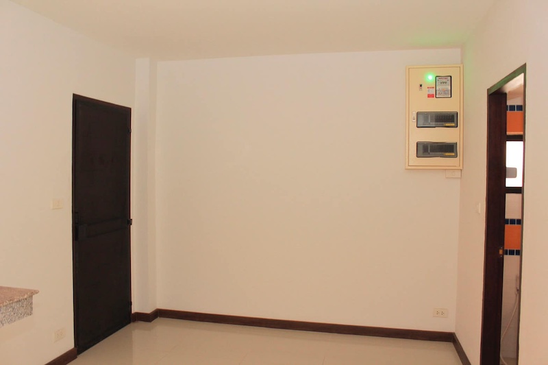 BH3330 โฮมออฟฟิศให้เช่าสไตล์โมเดิร์น 3 ชั้น ทำเลใจกลางเมือง ใกล้ BTS อารีย์ ที่จอดรถได้ 5-6 คัน