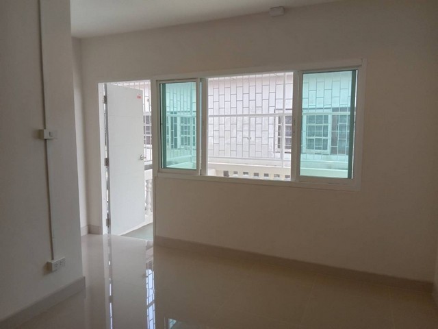 ขาย ทาวน์เฮ้าส์ หมู่บ้านรินทร์ทอง ลำลูกกา คลอง2 ถ.เสมาฟ้าคราม ลำลูกกา ปทุมธานี