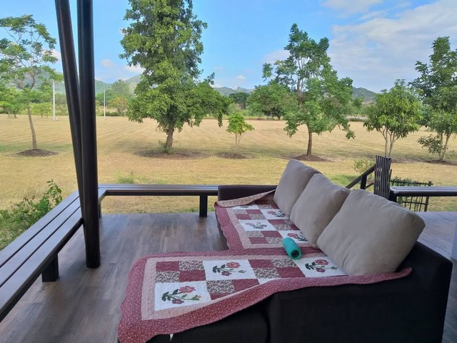 ขายที่ดิน โฉนดครุฑแดง ที่ดิน 481 ตารางวา หิ้วกระเป๋าเข้าอยู่ได้เลย เพชรบูรณ์