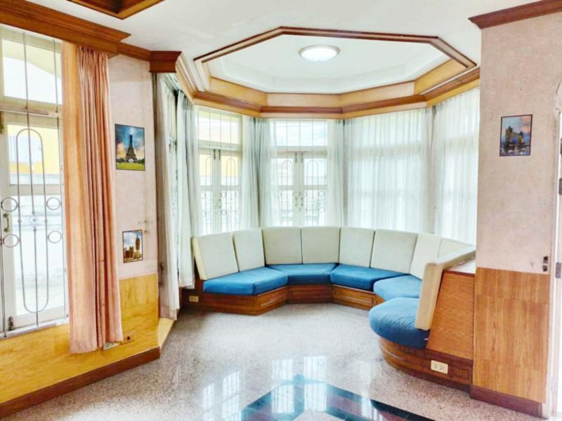 เลี้ยงสัตว์ได้ พื้นที่ 98.7 ตารางวา เช่า 15,000 บ./ด.บ้านเดี่ยวให้เช่า หมู่บ้าน ภัสสร 1  คลองสาม คลองหลวง ปทุมธานี