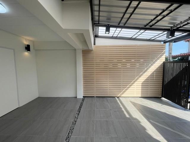 ขายทาวน์เฮ้าส์ 2 ชั้น โครงการ บ้านเอื้ออาทร พหลโยธิน 52 หน้าบ้านทิศใต้ ตกแต่งใหม่พร้อมอยู่ ใกล้ตลาดยิ่งเจริญ