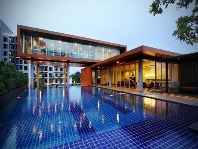 SERRANO CONDOMINIUM กรุงเทพฯขายคอนโดพร้อมผู้เช่า ขนาด 32ตร.ม.1 ห้องนอน 1 ห้องนั่งเล่น 1 ห้องน้ำ ตึก B ชั้น 8 (บนสุด)ทิศเหนือ วิวสระว่ายน้ำ ระบบคีย์การ์ดเข้าได้เฉพาะชั้นที่พักมีเฟอร์นิเจอร์ ครบ ตามรูปเลยค่ะ พื้นปูกระเบื้องแล้วดูแลง่ายและยังไม่เคยปล่อยเช่าเครื่องใช้ไฟฟ้า : ทีวี ตู้เย็น  เครื่องทำน้ำอุ่น แอร์ 2 เครื่อง เครื่องดูดควัน เตาไฟฟ้า ไมโครเวฟมีที่จอดรถใต้คอนโดได้ 1 คั