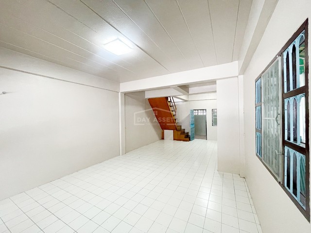 ขายทาวน์เฮาส์ 2 ชั้น บ้านพระปิ่น 3 บางใหญ่ โครงการติดถนนกาญจนาภิเษก ใกล้สถานีรถไฟฟ้าสายสีม่วง เนื้อที่ 23 ตร.ว. ขายเพียง 1,750,000 ล้านบาท