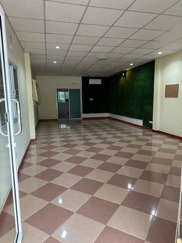 ขายต่ำกว่าราคา อาคารพาณิชย์ 2 ชั้น ติดถนนใหญ่ แม่กวง สันทราย