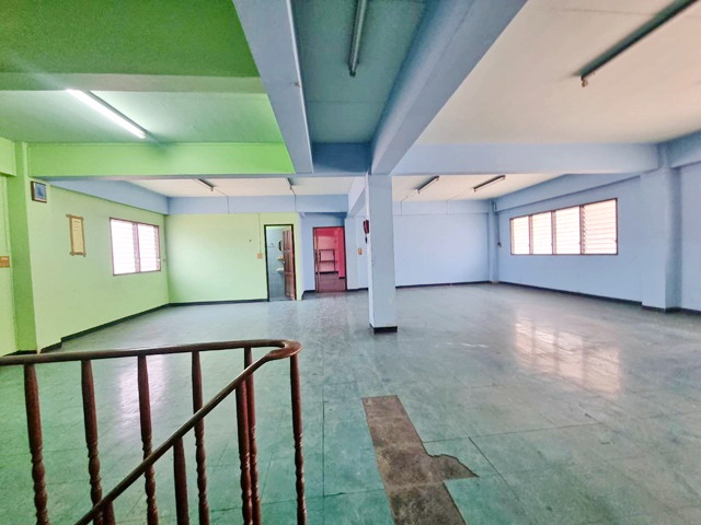 ถูกที่สุดในโลก โลตัส สุขุมวิท50 BTS อ่อนนุช 900ม. อาคารพาณิชย์ 7คูหา มีลิฟท์ 4 ชั้น  600ม. 8นอน 5น้ำ 2,002 ตร.ม.  282ตร.วา.