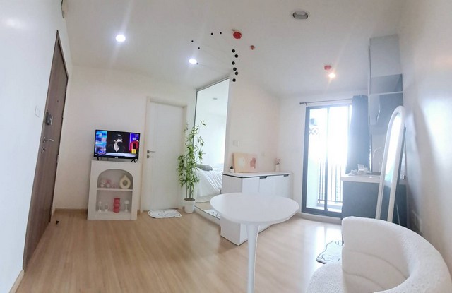 Condo. The Base Chaengwattana 1590000 B.  25 ตรม ใกล้กับ เทสโก้ โลตัส แจ้งวัฒนะ ราคา ดี คอนโด ห้องเปล่า ชั้นสูง วิวสวย