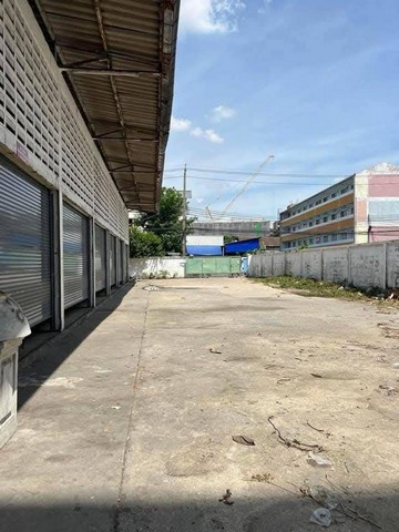 รหัสทรัพย์ R3232 ให้เช่า โกดังเก็บสินค้า ทำเลดี เดินทางสะดวก ใกล้ใจกลางเมือง อยู่ซอยลาซาล