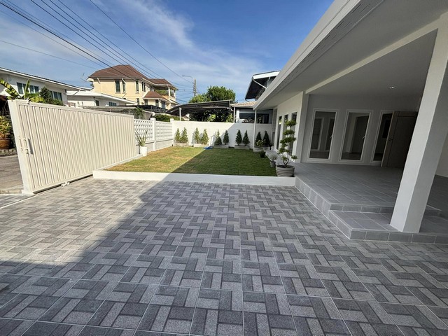 ขายบ้านเดี่ยว 2 ชั้น หมู่บ้านเสนานิเวศน์ 1 ถนนเกษตร-นวมินทร์ ใกล้เลียบด่วนเอกมัย-รามอินทรา