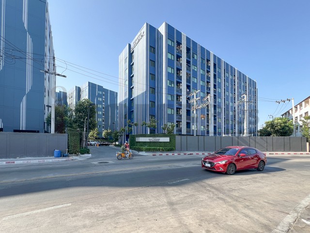 คอนโด ชีวาทัย ฮอลล์มาร์ค ลาดพร้าว-โชคชัย4 เฟส1 chewathai hallmark ladprao - chokchai 4ที่ตั้ง : 959 ถนนสังคมสงเคราะห์ แขวงสะพานสอง เขตวังทองหลาง กรุงเทพมหานคร 10310รายละเอียดทรัพย์:คอนโด ชีวาทัย ฮอลล์มาร์ค ลาดพร้าว โชคชัย 4 เฟส1 อาคารB ชั้น2 ห้องมุม- พื้นที่ใช้สอย​ 26.5 ตร.ม.- ขนาด​ 1 ห้องนอน 1 ห้องน้ำ- ห้องครัว​ 1 ที่จอดรถ 1 จอด- เฟส 1 อาคาร B (เลี้ยงสัตว์ไม่ได้)- ชั้น 2 ห้องมุม- เดินไป BTS โชคชัย 4 ได้- แอร์ 2 ตัว - ชุ