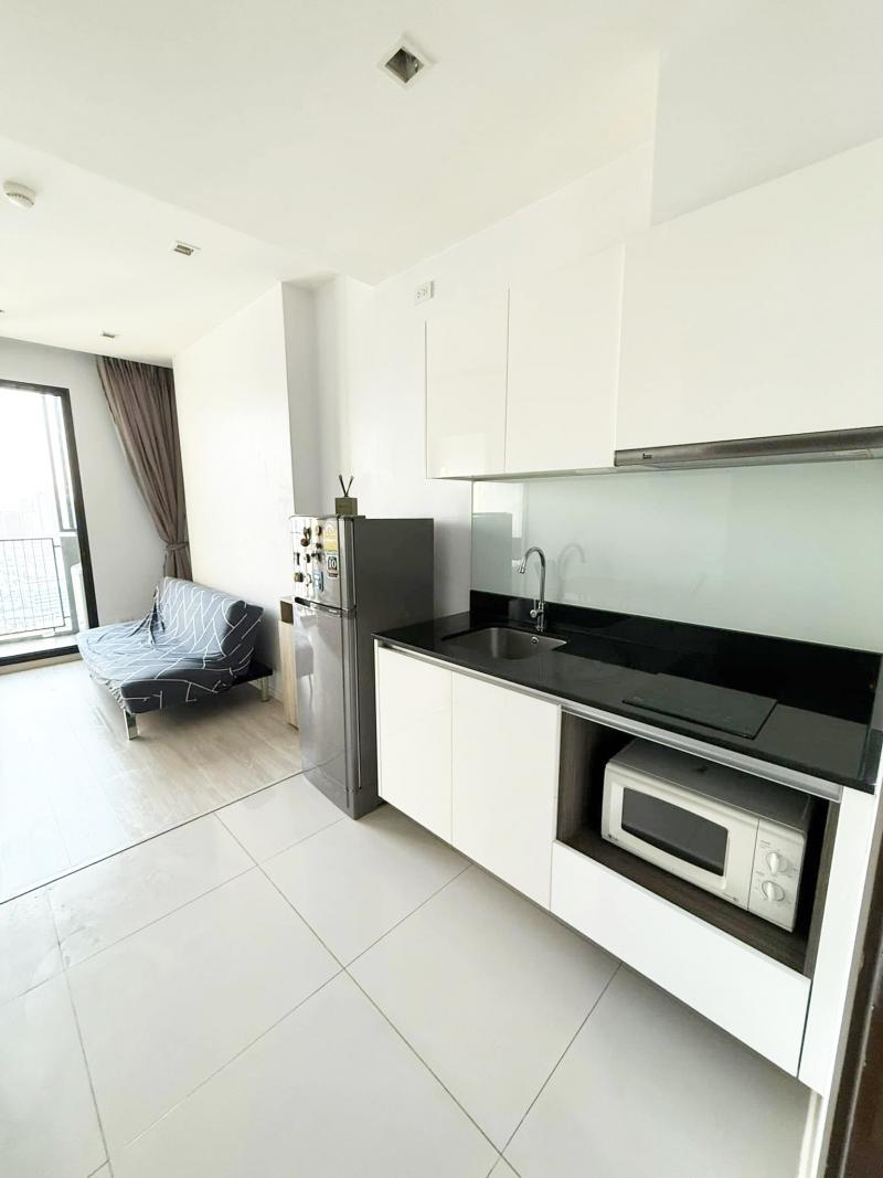 ให้เช่า คอนโด ควินน์ รัชดา 17 ใกล้สถานีรถไฟฟ้า MRT สุทธิสาร และ ใกล้เซ็นทรัลพระราม 9