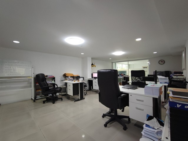 เดอะ สปิริต คอนโดมิเนียม ศรีนครินทร์ The Spirit Srinakarin  ใกล้รถไฟฟ้าสีเหลือศรีอุดม 300 M สุดคุ้มค่าถูกกว่าเช่ารายละเอียด :-กดดูรูปเพิ่ม : https://bit.ly/3JyQWiQhttps://www.winnerestateplus.com/ติดต่อคุณเปี๊ยก Tel: 098-628-7956  สุดคุ้มค่าผ่อนถูกกว่าค่าเช่า ขายเดอะ สปิริต คอนโดมิเนียม ศรีนครินทร์ The Spirit Srinakarin  Condominium ใกล้สถานีรถไฟฟ้าศรีอุดม 300 M รถไฟฟ้าสายสีเหลือง ติดปั้ม ปตท ศรีนครินทร์ ใกล้แยกอุดมสุข สถานีรถศรีอุดม เส้นทาง