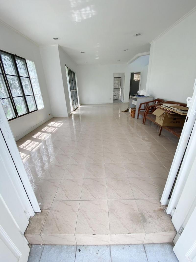 เพิ่งรีโนเวทบ้าน ขายบ้านเดี่ยว 2 ชั้นมบ.ชัยพฤกษ์-บุศรินทร์ รังสิต ลำลูกกา คลอง2 ปทุมธานี ใกล้ฟิวเจอร์,สถานีรถไฟฟ้า คูคต,ตลาดนานา เจริญ