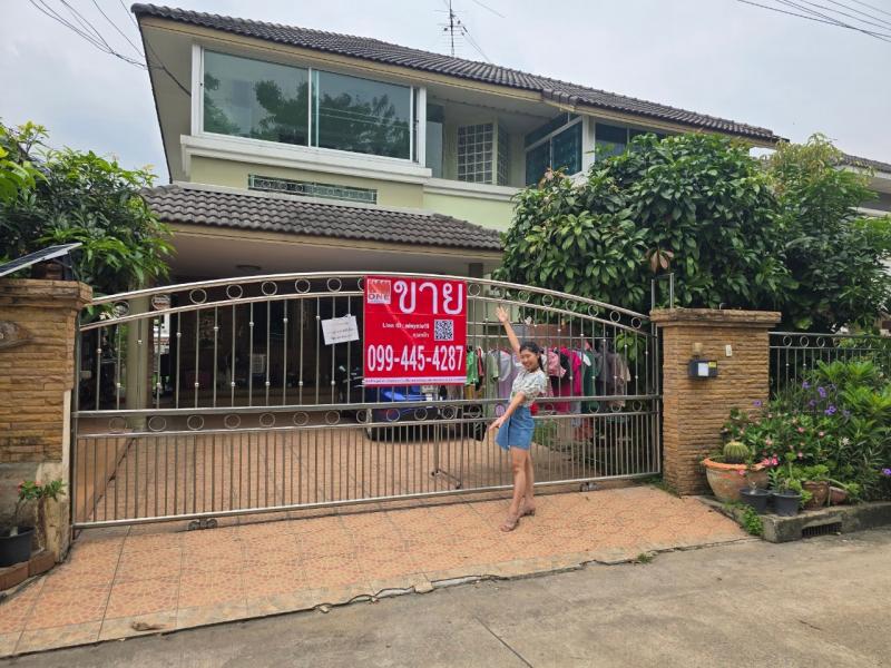 บ้านเดี่ยว หมู่บ้าน สินธานี คลอง 5 ปทุมธานี ใกล้ ทางด่วนเพียง 5นาที.???? บ้านเดี่ยว 2 ชั้น????ขนาด 80 ตร.ว.???? 4 ห้องนอน???? 4 ห้องน้ำ???? 2 ครัว???? หน้าบ้านทิศตะวันออกเฉียงเหนือ???? 2 จอดรถ.????ใกล้ตลาด 7-11 โลตัสคลอง 4 บิ๊กซีคลอง 6 โรงพยาบาล ปั๊มน้ำมัน และทางด่วน.❌สินสอด 5,190,000 บาท❌✅ลดเหลือ 4.65ล้านบาท✅.นายหน้าหมิวยินดีให้คำปรึกษาค่ะ????099-445-4187 LINE : miwymiw19.#หมิว #นายหน้าหมิว #บ้านรังสิต #บ้านสินธานี #บ้านถูก