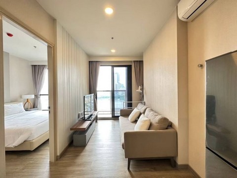 TEL : 092-288 9359 คุณดนิตาLine : https://line.me/ti/p/yxo92dHWP1คอนโดมิเนียม คีน เซ็นเตอร์ ศรีราชา คอนโดแบบ 5 ดาว สไตล์ญี่ปุ่น ใจกลางเมืองศรีราชา ตรงข้ามโรบินสันศรีราชา  41 ตรม. ชั้น 35 ทิศเหนือ วิวทะเล และถนนสุขุมวิท1 ห้องนอน 1 ห้องน้ำ พร้อม เฟอรนิเจอร์ทุกอย่างครบ TV ตู้เย็น ไม่โครเวฟ เครื่องซักผ้า เครื่องทำน้ำร้อน หม้อหุงข้าว อินเทอร์เน็ต TV ช่องญี่ปุ่น  สิ่งอำนวยความสะดวก- ลิฟท์- ที่จอดรถ- การรักษา