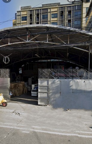 ให้เช่าพื้นที่พร้อมอาคารพาณิชย์ เนื้อที่หน้าบ้้าน ติดถนนซอยติวานนท์ ออกได้หลายทาง เป็นแหล่งชุมชน เหมาะกับธุระกิจที่ต้องการหน้าร้านกว้างๆ