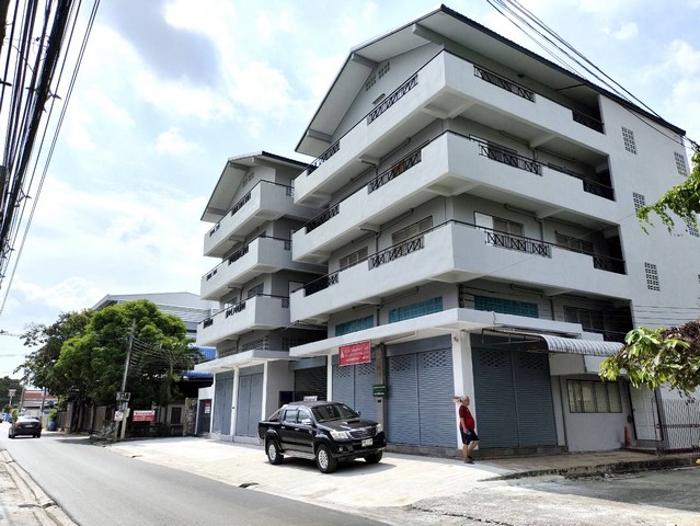 โกดัง อาคารพาณิชย์ 4ชั้น โพธิ์แก้ว ลาดพร้าว101  หลังมุมขวาพื้นทั้งหลังประมาณ 500 ตร.ม.ราคาเช่า 65,000บาทสัญญาขั้นต่ำ 1 ปีแรกเข้าประกัน 2 เดือน + ล่วงหน้า 1 เดือน  สนใจสอบถามข้อมูล และนัดดูK118Mobile : 0990964478 ,0882619655Line ID :@Goodassets (มี@) คลิกแอดไลน์ที่ลิ้งค์ >> https://lin.ee/BejSPLmeWe Chat : AchiwaraspE-mail : Bluealphahome@gmail.com