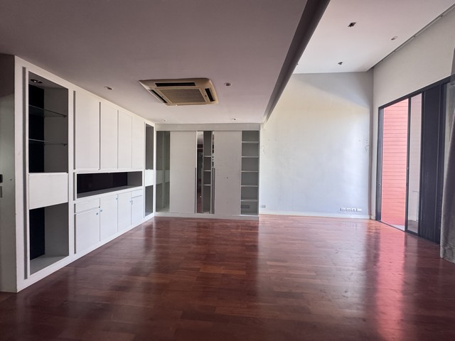 ให้เช่าบ้านThe Zenith  ติดโรงเรียน SISB นานาชาติสิงคโปร์ เหม่งจ๋าย มี4นอน  400sq.m.