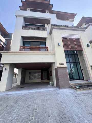 **โฮมออฟฟิส หมู่บ้านรีเจ้นท์ รัชดา ซ. สหการประมูล *** ทำเลดี จอดรถ 8 คันให้เช่าสำนักงานย่านเหม่งจ๋าย – รัชดาภิเษกเนื้อที่ 83.5 ตารางวาพื้นที่ใช้สอย 550 ตรม.ให้เช่า 100,000 บาทต่อเดือน (ไม่จดบริษัท)ให้เช่า 145,000 บาท ต่อเดือน (จดบริษัท)สัญญา ขั้นต่ำ 1 ปีแรกเข้าประกัน 2 เดือน + ล่วงหน้า 1 เดือน ชั้น 1 พื้นที่ต้อนรับ: ห้องรับแขก ห้องครัว ห้องเก็บของ ห้องแม่บ้าน ห้องน้ำทุกชั้นรวม 7 ห้องช