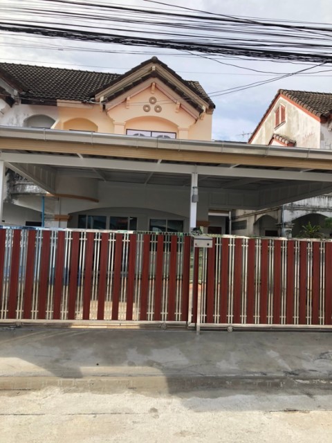 ให้เช่าบ้าน รังสิยา อุดมสุข 58 สุขุมวิท 103 ใกล้ BTS อุดมสุข 3 ห้องนอน 3 น้ำ เฟอร์ครบ ใกล้BTS ศรีอุดมรายละเะอียด-บ้านแฝด 2 ชั้น 39 ตรว 200 ตร.ม 3 นอน 3 น้ำ แอร์ 4 เครื่อง-ตกแต่งทาสีใหม่ -มีเฟอร์ครบ เช่น ทีวี ตู้เย็น เครื่องชักผ้า ครัวทำอาหาร พร้อมอยุ่-มี รปภ ปลอดภัย เพื่อนบ้านดี ไม่วุ่นวาย-ใกล้ BTS ศรีอุดมเพียง 1 กม-ใกล้ห้างซีคอน พาราไดส์ เซ็นทรัลบางนา***ให้เช่าราคา 25000 บาท/เดือน***-สัญญา 1 ป