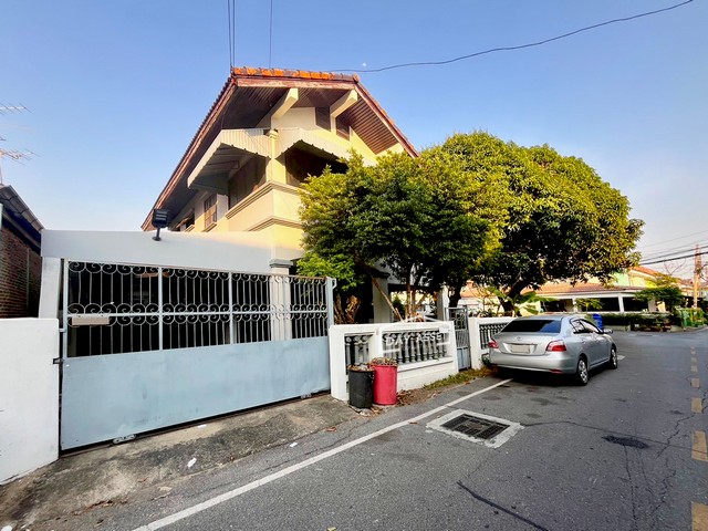 ขายบ้านเดี่ยว 2 ชั้น หมู่บ้าน นิชดา ซอยวัดกู้ปากเกร็ด ใกล้รถไฟฟ้าสายสีชมพู เนื้อที่ 92 ตร.ว. ขายเพียง 5,800,000 ล้านบาท