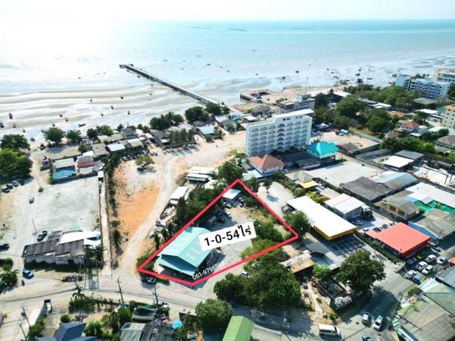 TEL : 092-288 9359 คุณดนิตาLine : https://line.me/ti/p/yxo92dHWP1รายละเอียด :  ที่ดินทำเลทองหาดวอนนภา บางแสน แสนสุข เมืองชลบุรี ห่างจากทะเลเพียง 200 เมตรพื้นที่รวม 1-0-54ไร่ ( 454 ตารางวา )ราคายกแปลง50,000,000.- บาท (ค่าโอน 50/50)ทำเลที่ตั้งดีถนนเข้าออกมีหลายเส้นทาง เป็นแหล่งชุมชน ใกล้ถนนสุขุมวิท อยู่หลังม.บูรพาAA