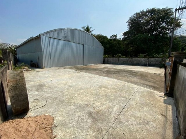 TEL : 092-288 9359 คุณดนิตาLine : https://line.me/ti/p/yxo92dHWP1รายละเอียด : โกดังเก็บสินค้าศรีราชาเหมาะกับเป็นคลังเก็บสินค้าที่พักกระจ่ายสินค้าใกล้สุขุมวิทเดินทางสะดวกสบายขนาด16×24ม.380ตรม200ตรว.มี 1 ห้องน้ำ มีพื้นที่บริเวณด้านหน้าจอดรถทำเลดี ใกล้ค่ายลูกเสือศรีราชา เงื่อนไขในการเช่า สัญญารายปี มัดจำ  เดือน ล่วงหน้า  1 เดือน F-A10 