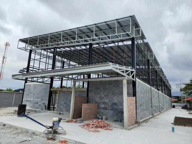 TEL : 092-288 9359 คุณดนิตาLine : https://line.me/ti/p/yxo92dHWP1รายละเอียด โกดังกำลังสร้างใหม่ มีขนาด 680 ตรม. สามารถขยายได้อีก 2 โกดัง มีขนาดโดยรวม 2000 ตรม.- บนที่ดิน 3ไร่ กว่า- มีที่จอดรถรอบบริเวณ- มีoffice และ ห้องน้ำ ในตัว- มีไฟฟ้า 3 เฟส หม้อแปลง ขนาด 100 kva.- พื้นเทคอนกรีต ทั้งหมด รับ load 3-5 ton/ sqm.มีรั้วล้อมรอบ Pivateอยู่ใกล้บางแสน และ ตัวเมืองชลบุรี เพียง 10 km.ห่างจากท่าเรือ แหลมฉบัง 30 km. เข้าออกได้ หลายทาง ,ใกล้มอเตอร์เว